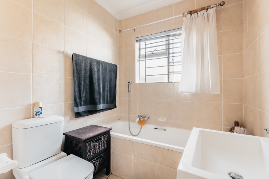 3 Bedroom Property for Sale in Sonstraal Heights Western Cape